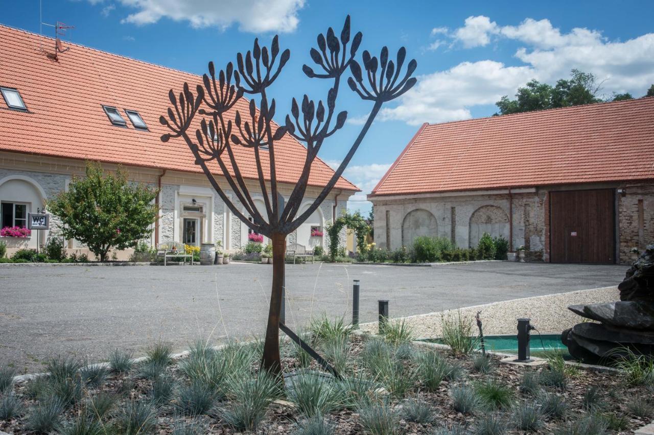 Na Kmíně Obristvi Exterior foto