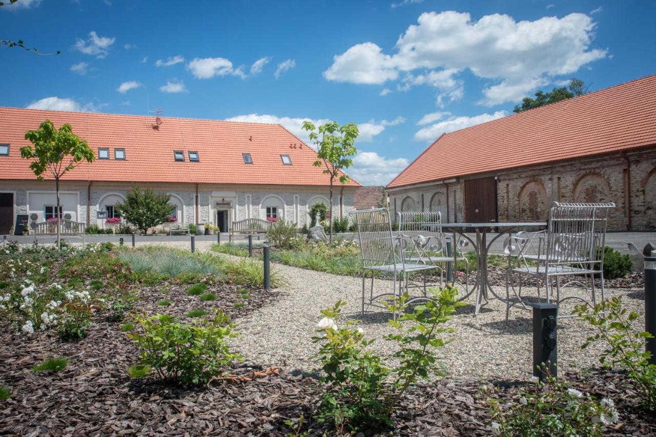Na Kmíně Obristvi Exterior foto